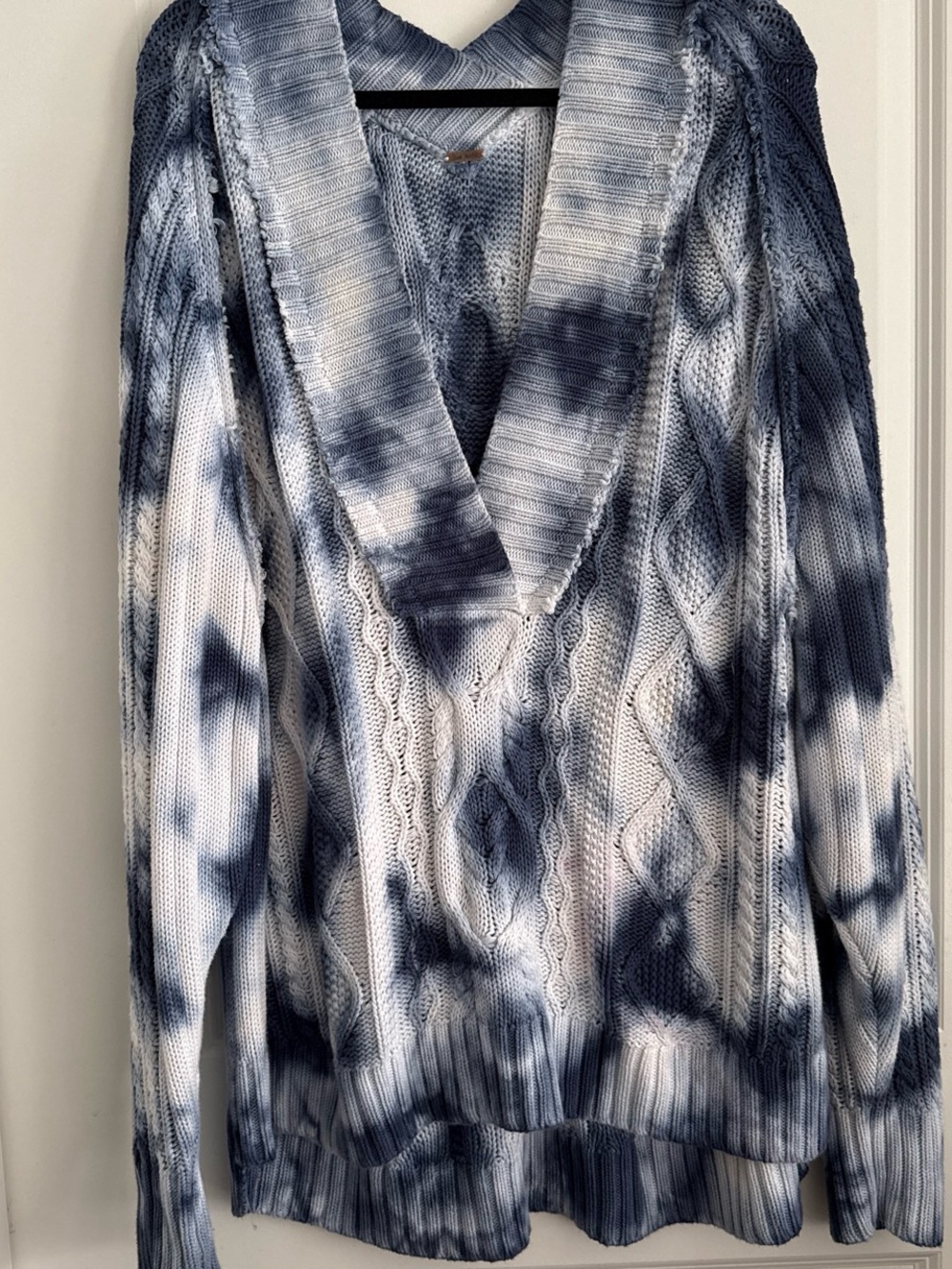 FREE PEOPLE Blue and White Tie-Dye Knit Sweater